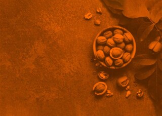 Foto recipiente con nueces